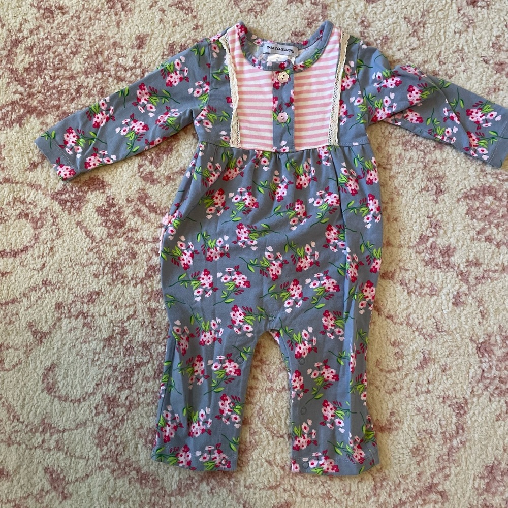 Baby girl long sleeve romper